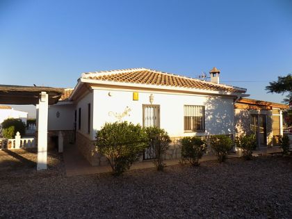 Villa for sale in town 252685