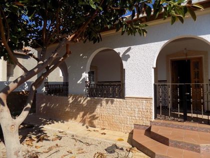 Villa for sale in town, Spain 252687