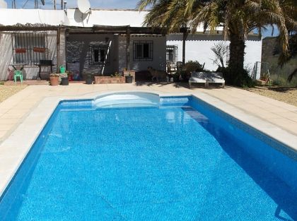 Villa for sale in town 252698