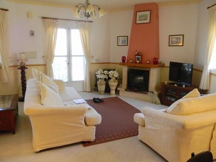 Villa for sale in town, Alicante 252709
