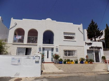 Villa for sale in town 252711