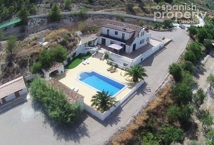 Villa&nbsp;for&nbsp;sale&nbsp;in&nbsp;town&nbsp;252718