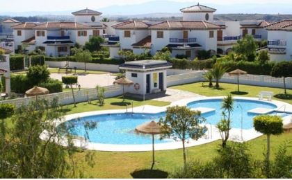 Villa for sale in town, Spain 252727