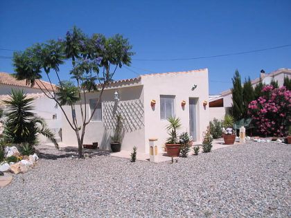 Villa with 3 bedroom in town 252729