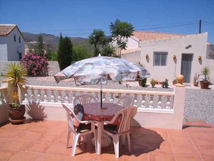 Villa for sale in town, Alicante 252729