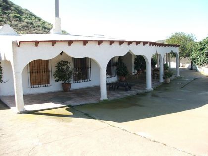 Villa for sale in town 252737