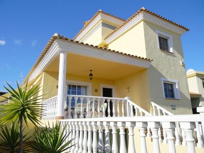 Villa for sale in town 252743