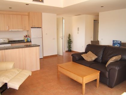 Apartment with 2 bedroom in town 252753