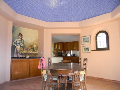 Villa for sale in town, Alicante 252754