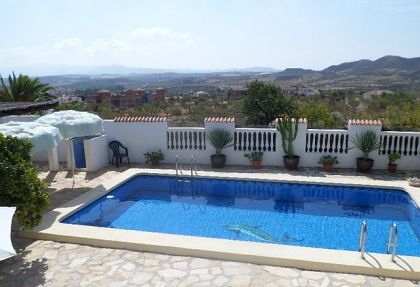 Villa for sale in town, Spain 252757