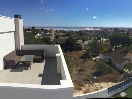 Villa for sale in town, Spain 253329
