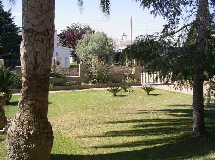 Villa for sale in town, Spain 254190