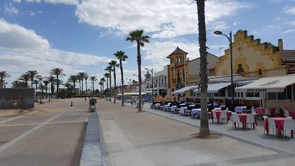 Villa for sale in town, Spain 254191