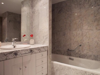 Marbella property: Apartment for sale in Marbella, Malaga 254318