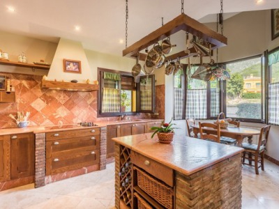 Marbella property: Villa with 4 bedroom in Marbella 254347
