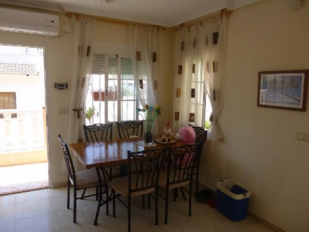  2 bedroom Townhome 254949