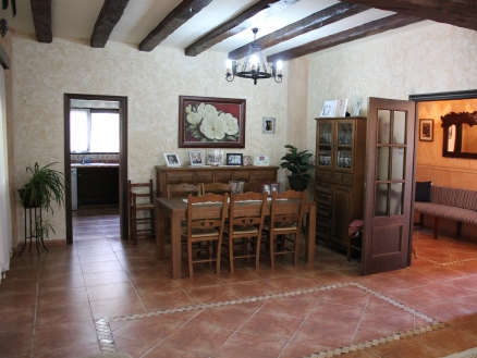Pinoso property: Villa with 4 bedroom in Pinoso 255235