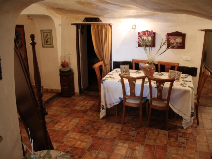 Pinoso property: Alicante property | 3 bedroom Cave House 255242