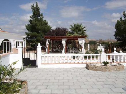 Villena property: Villa for sale in Villena, Alicante 255265