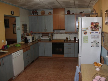 Pinoso property: Villa for sale in Pinoso, Alicante 255294