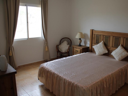 Pinoso property: Villa with 2 bedroom in Pinoso 255299