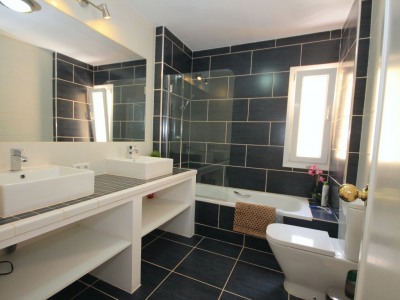 Nueva Andalucia property: Apartment for sale in Nueva Andalucia, Malaga 256075