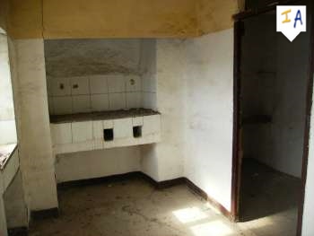 Alcala La Real property: Townhome with 5 bedroom in Alcala La Real, Spain 256386