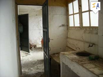 Alcala La Real property: Townhome with 5 bedroom in Alcala La Real 256386