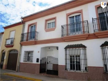 Sierra De Yeguas property: Townhome for sale in Sierra De Yeguas 256617