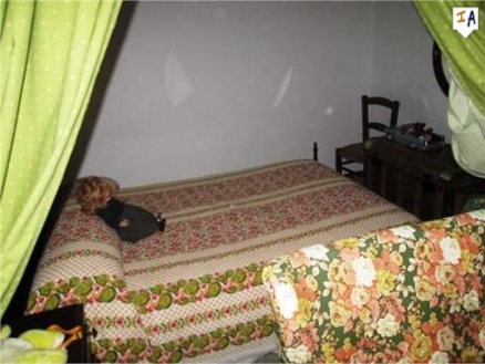 Castillo De Locubin property: Townhome for sale in Castillo De Locubin, Jaen 256677