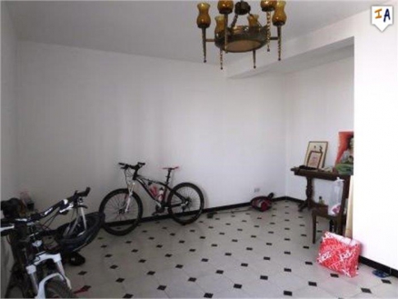 Townhome with 4 bedroom in town, Spain 256721