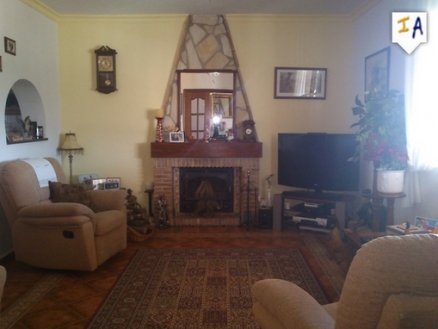 Villanueva De Tapia property: Villa with 3 bedroom in Villanueva De Tapia 256765