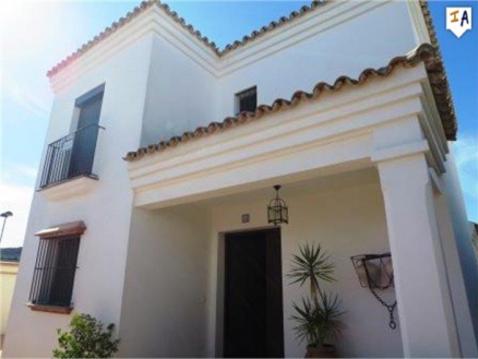 Villa with 4 bedroom in town 256816