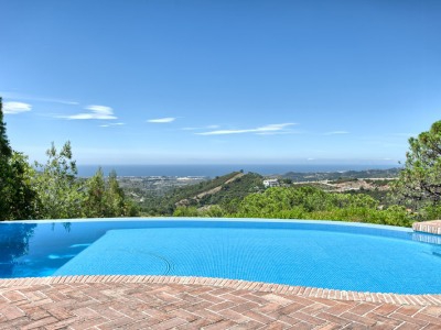 Benahavis property: Villa for sale in Benahavis, Malaga 260011
