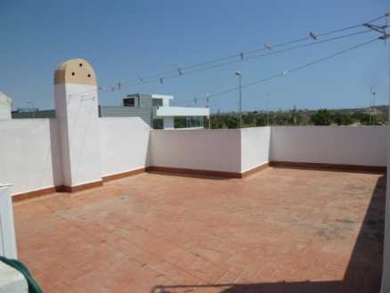 Bungalow with 2 bedroom in town 260699
