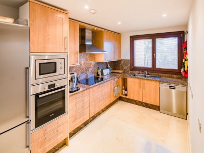 Estepona property: Penthouse with 3 bedroom in Estepona 260873
