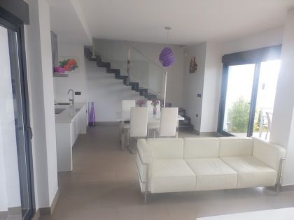 Villa for sale in town, Alicante 263047