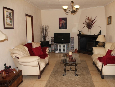 Jumilla property: Townhome with 4 bedroom in Jumilla 264556