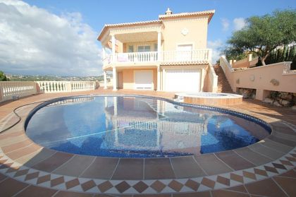 Villa for sale in town 264701