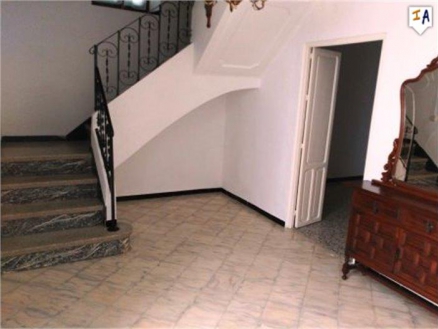 Townhome with 4 bedroom in town 264950