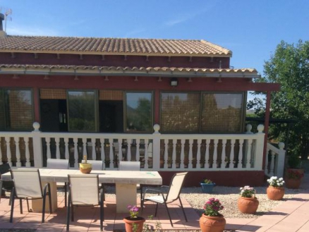 Caudete property: Villa with 3 bedroom in Caudete 264956