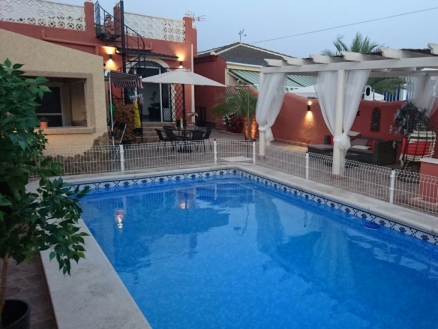 Villa for sale in town 264961