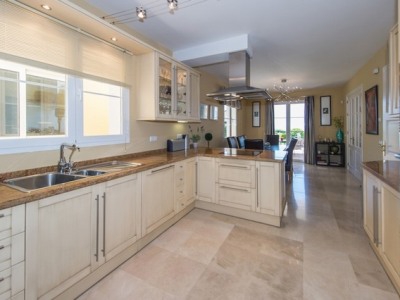 Benahavis property: Villa for sale in Benahavis, Malaga 265391