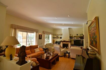 Villa with 4 bedroom in town 266508