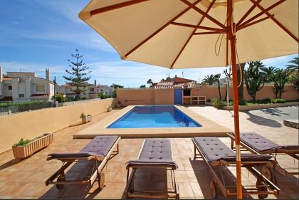 Villa with 5 bedroom in town 266509