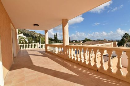 Villa with 5 bedroom in town 266718