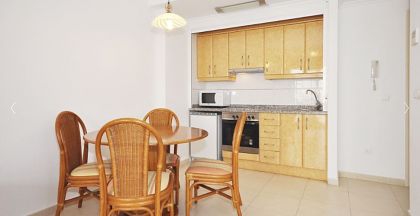Villa for sale in town, Alicante 266721