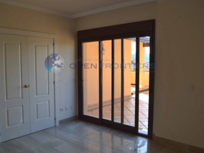 Sotogrande property: Penthouse with 4 bedroom in Sotogrande, Spain 266847