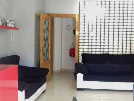Apartment with 3 bedroom in town 267313