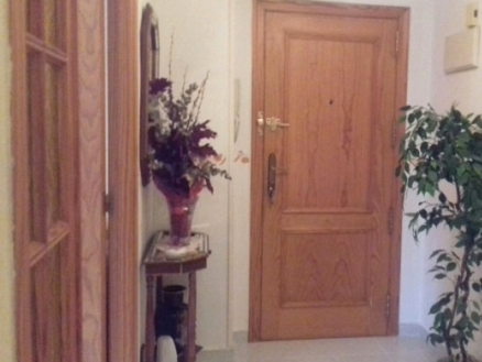 Apartment with 4 bedroom in town 268106